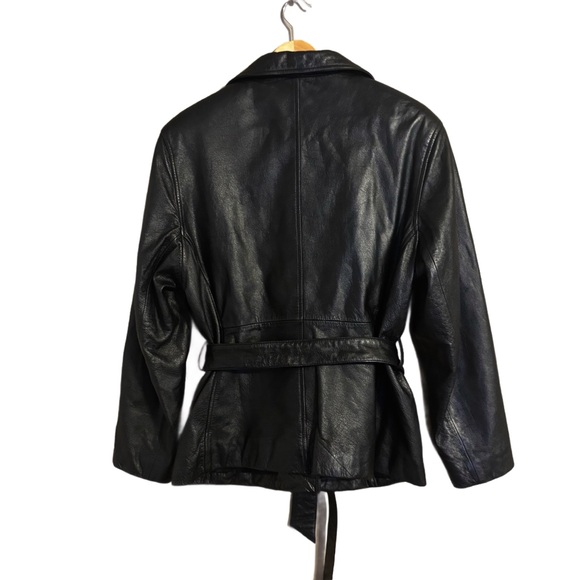 VINTAGE Wilson’s  Black Genuine Leather Jacket w/belt 20” Armpit/Armpit Size M - Picture 10 of 11